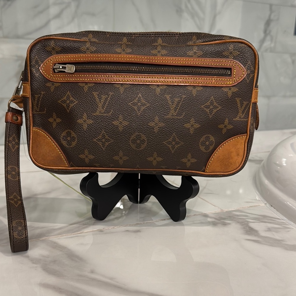 Louis Vuitton Brown Monogram Clutched Bag